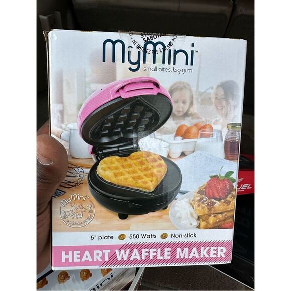 MyMini Personal Heart Electric Waffle Maker, Pink - Picture 2 of 3